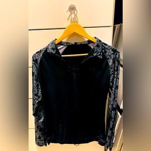 PXG women’s medium black 1/4 zip pullover with aloha print sleeves